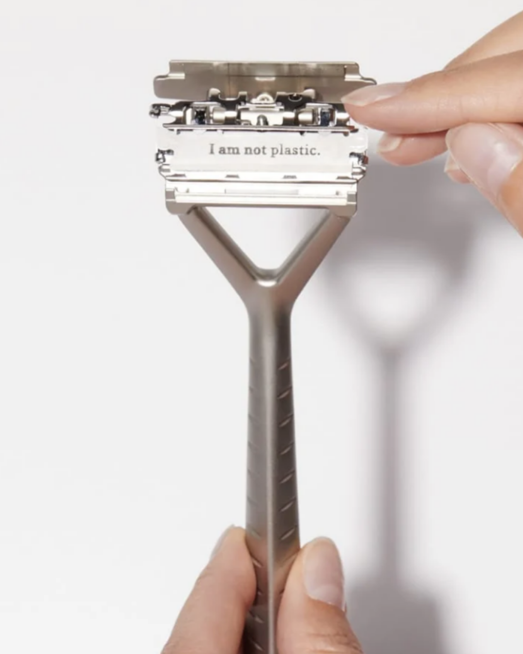 Pivoting Head Safety Razor – Simply Zero
